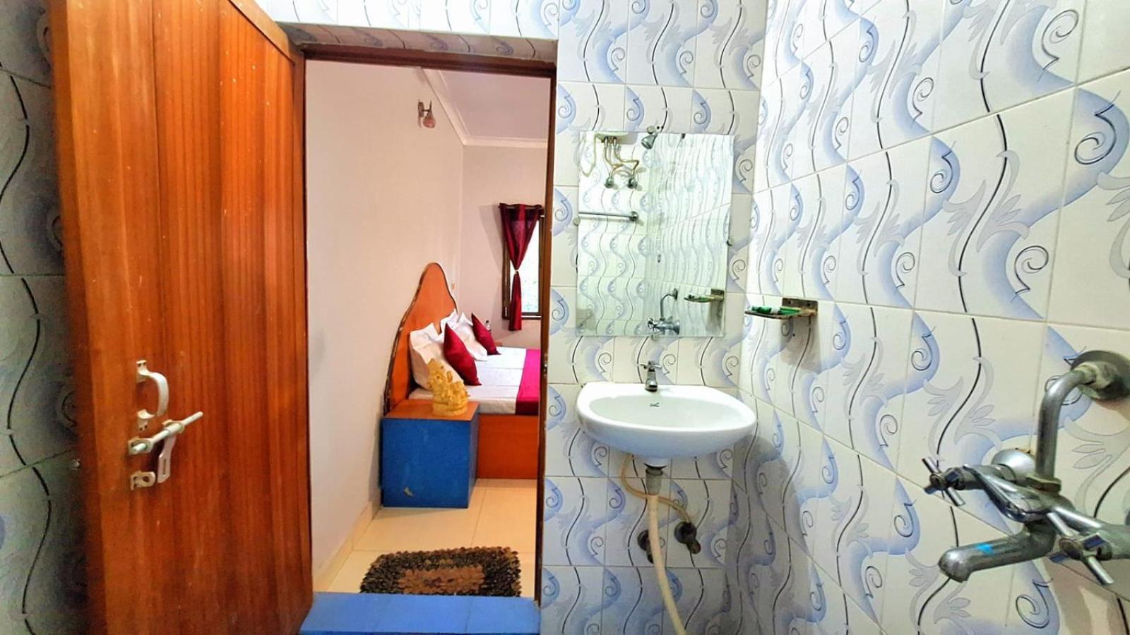 Mohit Paying Guest House พาราณสี ภายนอก รูปภาพ