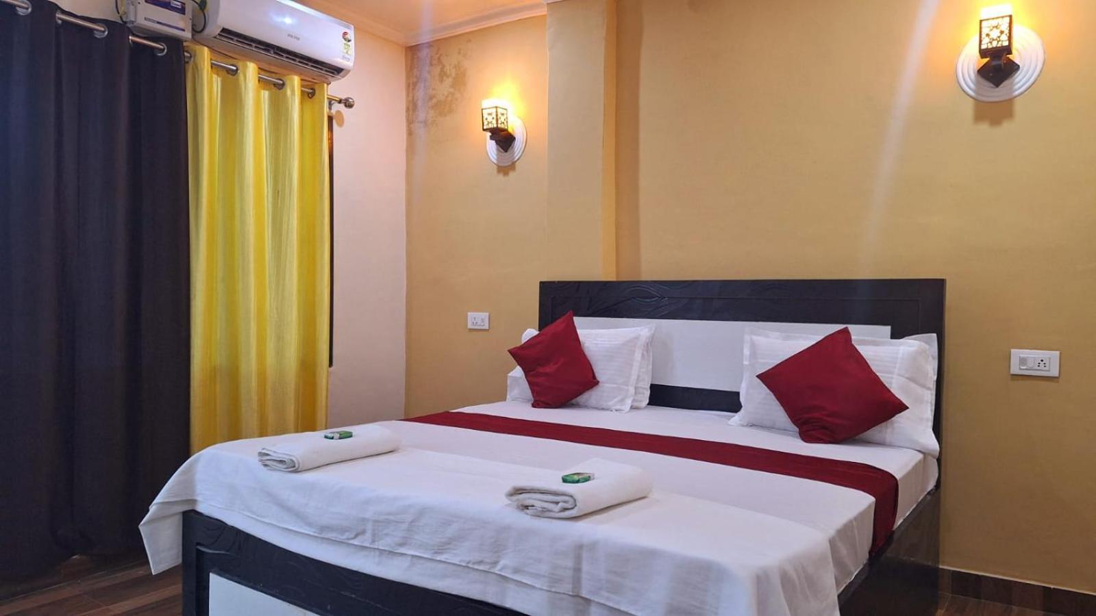 Mohit Paying Guest House พาราณสี ภายนอก รูปภาพ