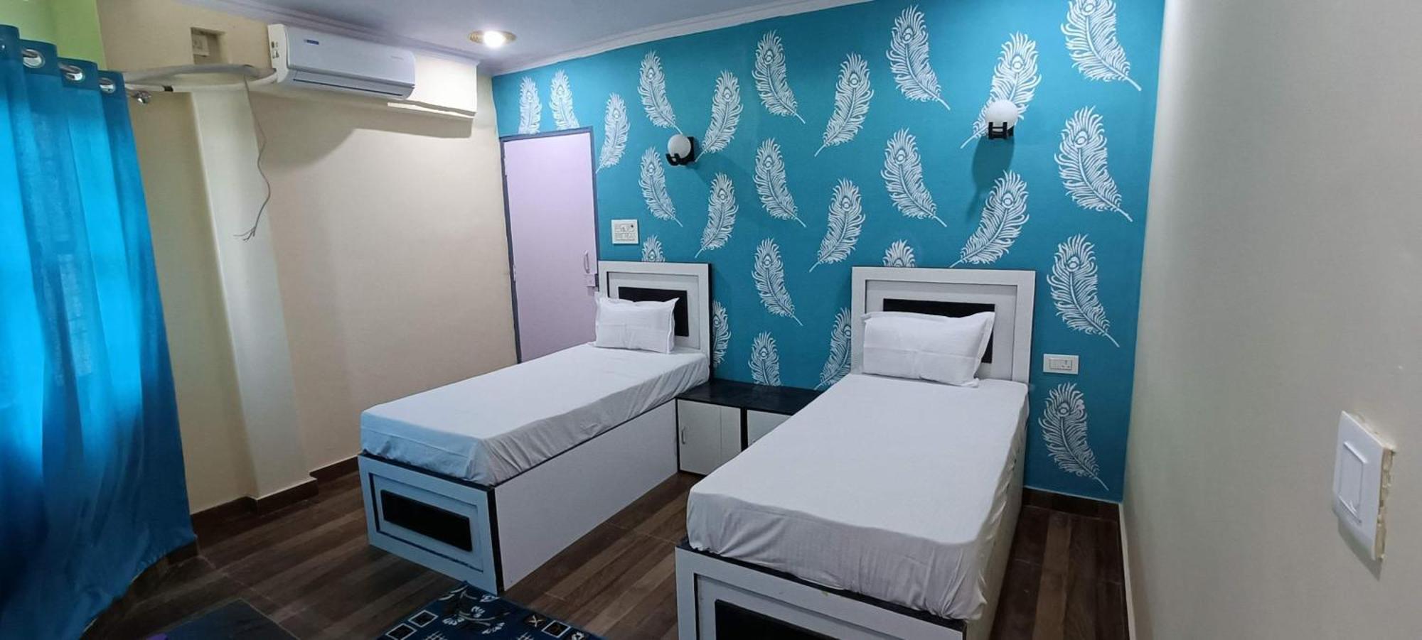 Mohit Paying Guest House พาราณสี ภายนอก รูปภาพ